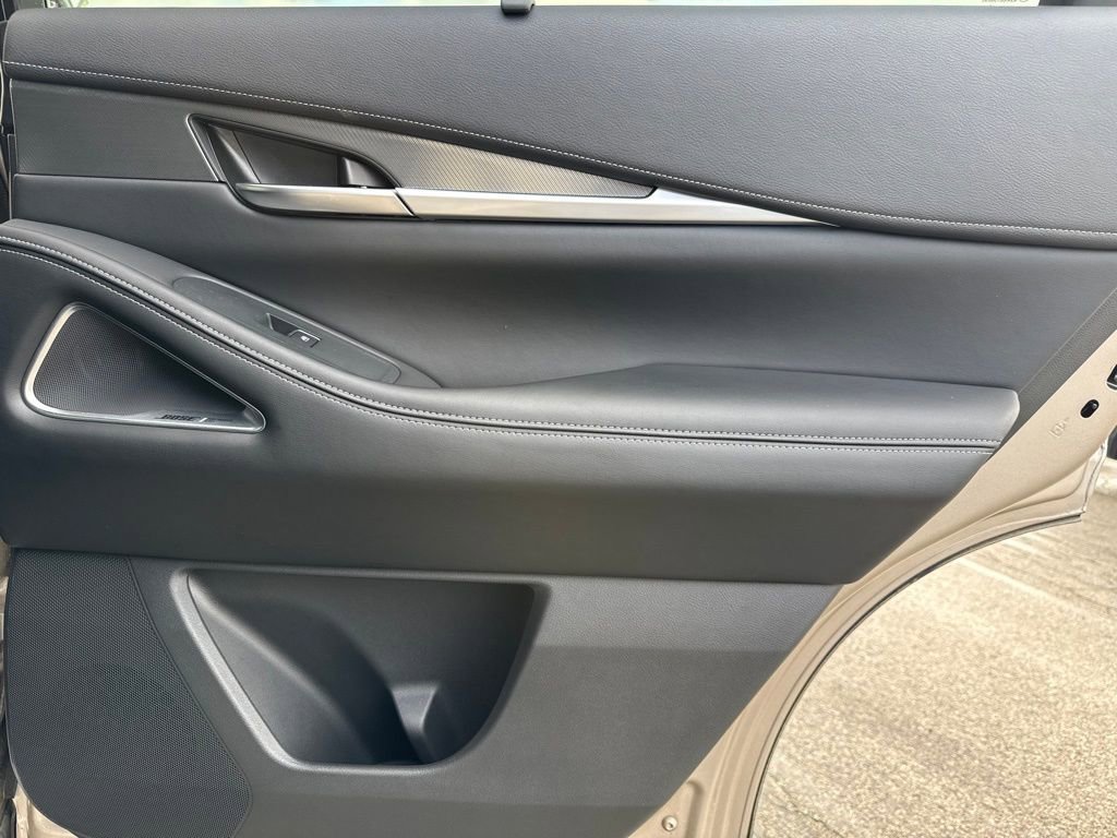 Certified 2025 INFINITI QX60 Luxe w/ Vision Package image 29