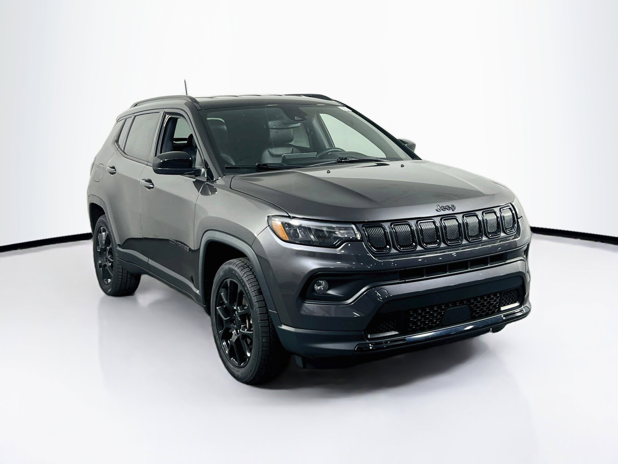 Used 2022 Jeep Compass Altitude w/ Convenience Group image 3