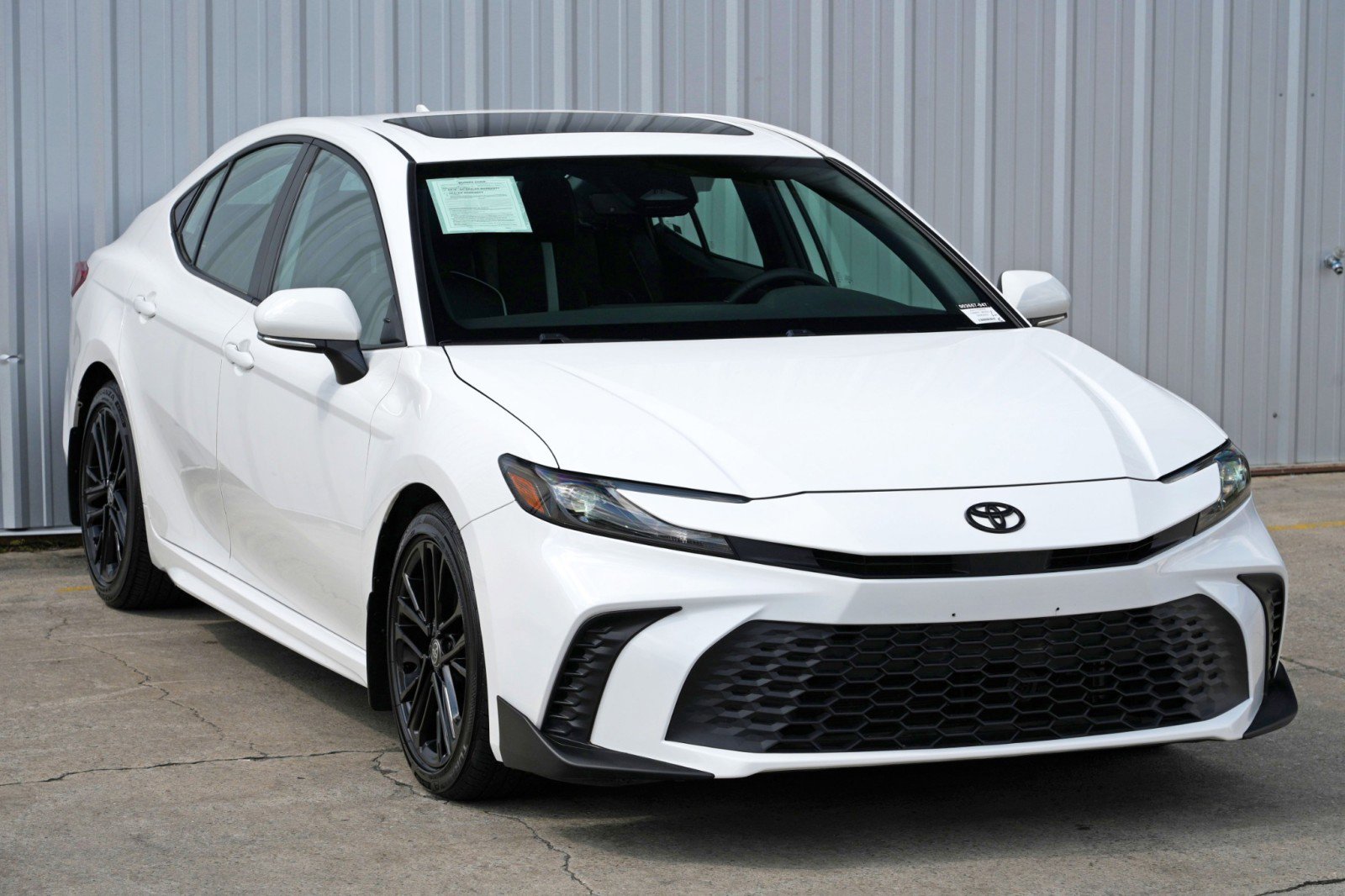 Used 2025 Toyota Camry SE image 53