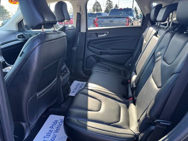 Used 2020 Ford Edge Titanium image 10