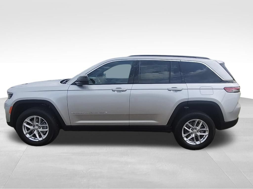 New 2026 Jeep Grand Cherokee Laredo X RWD image 17