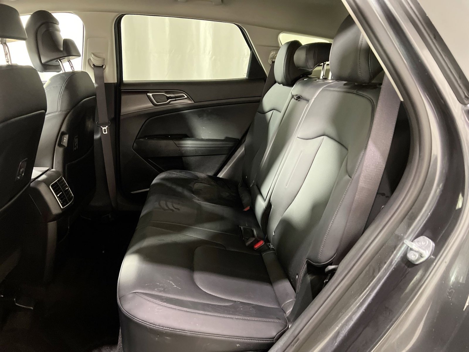 Used 2023 Kia Sportage EX image 25