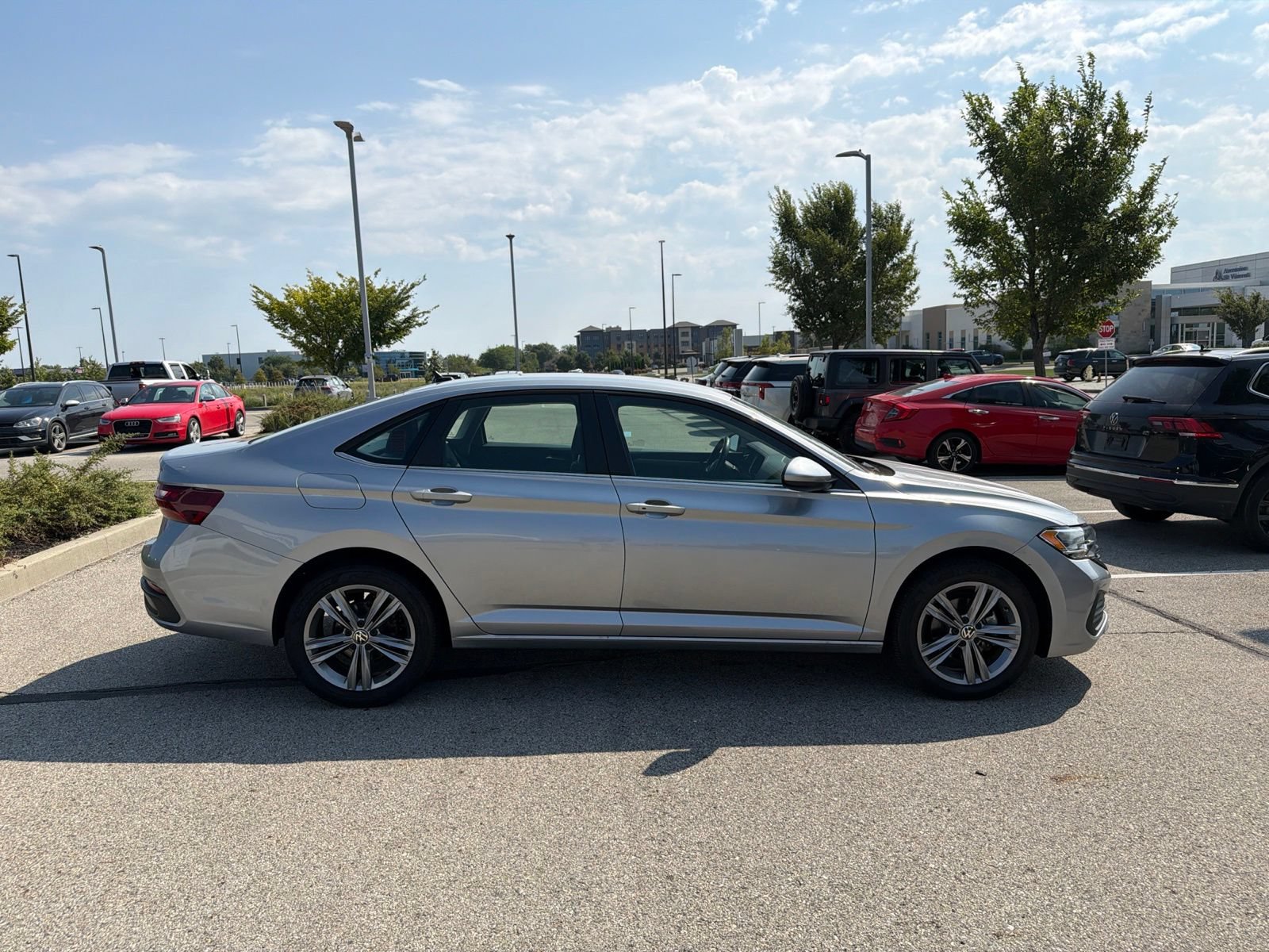 Certified 2023 Volkswagen Jetta SE FWD image 14