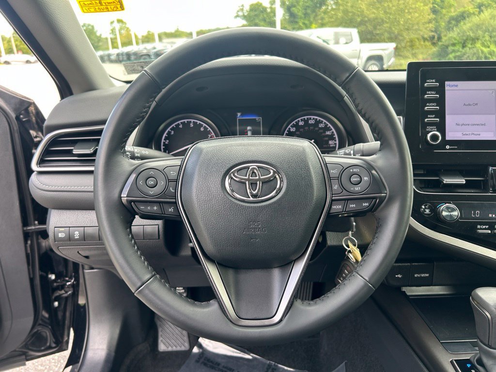 Used 2024 Toyota Camry SE FWD image 15