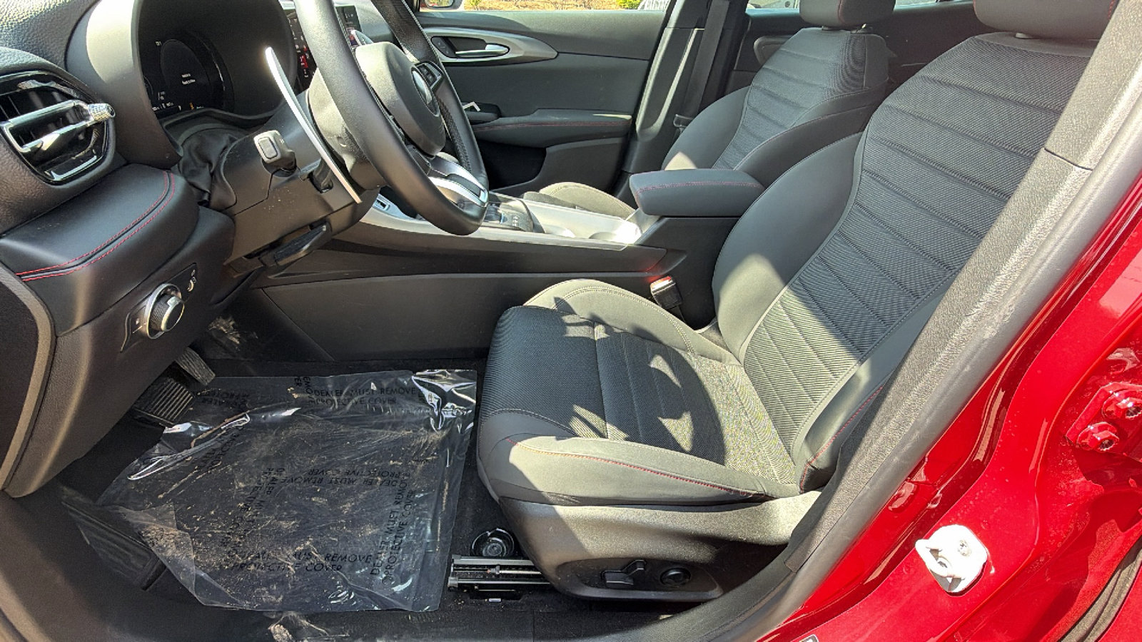 Used 2025 Dodge Hornet R/T w/ Tech Pack image 16