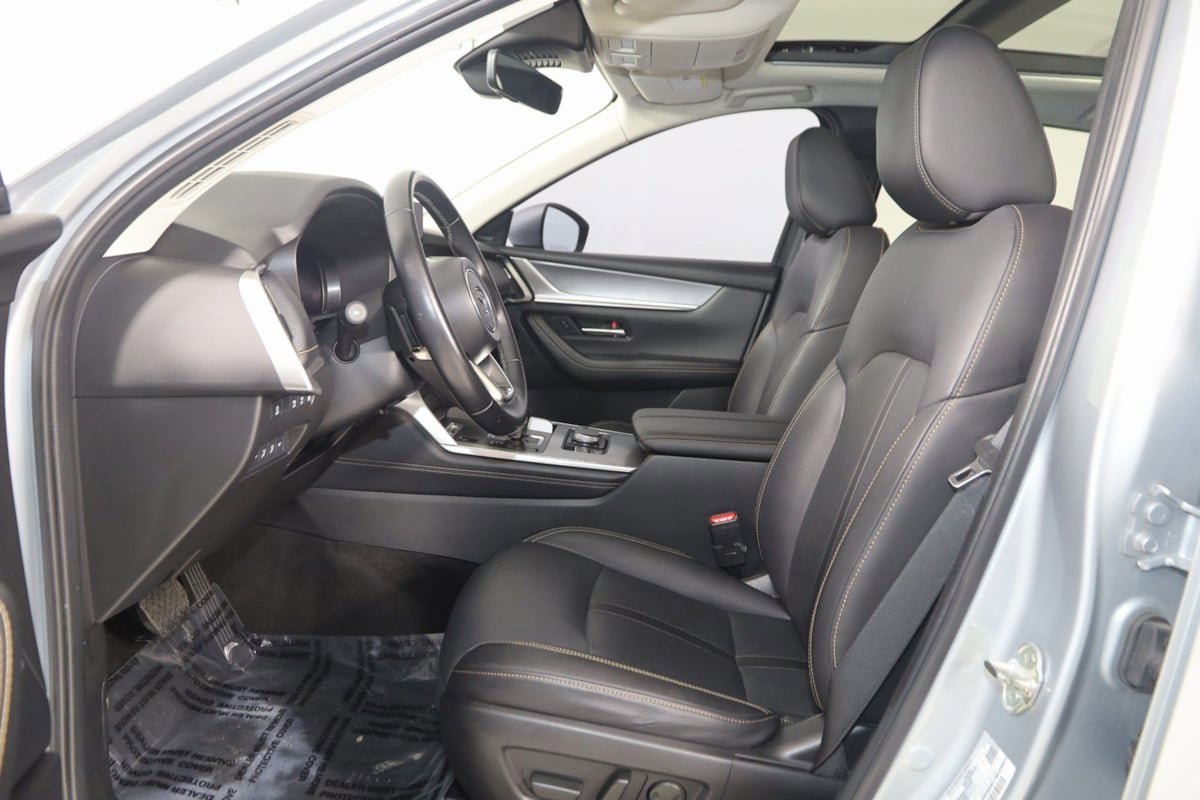 Used 2024 MAZDA CX-90 Plug-In Hybrid w/ Premium Pkg image 12