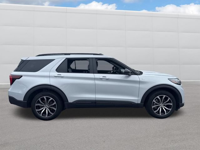 Used 2026 Ford Explorer ST-Line AWD/4WD image 11