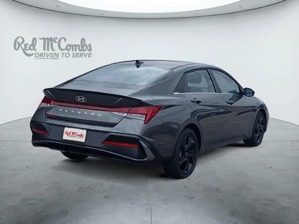 New 2026 Hyundai Elantra SEL Sport FWD image 5