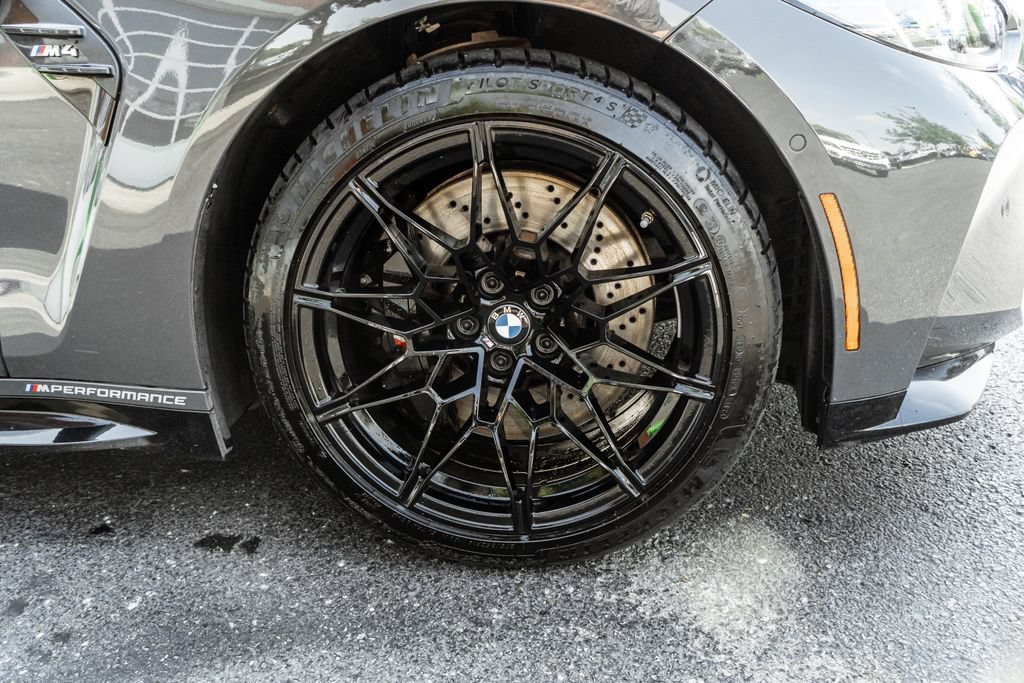 Used 2021 BMW M4 Coupe w/ Executive Package RWD image 5