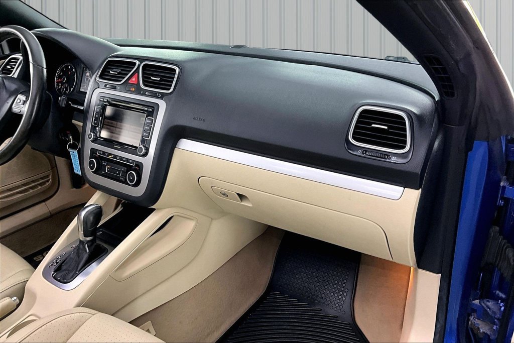 Used 2012 Volkswagen Eos Komfort FWD image 25