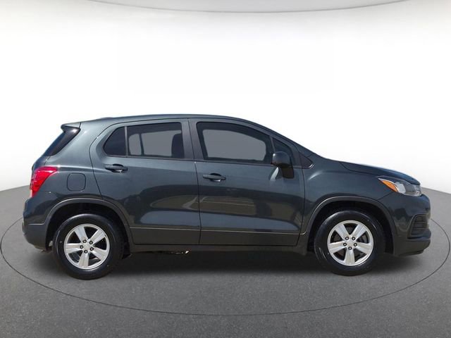 Used 2020 Chevrolet Trax LS w/ Tint and Cruise Package FWD image 4