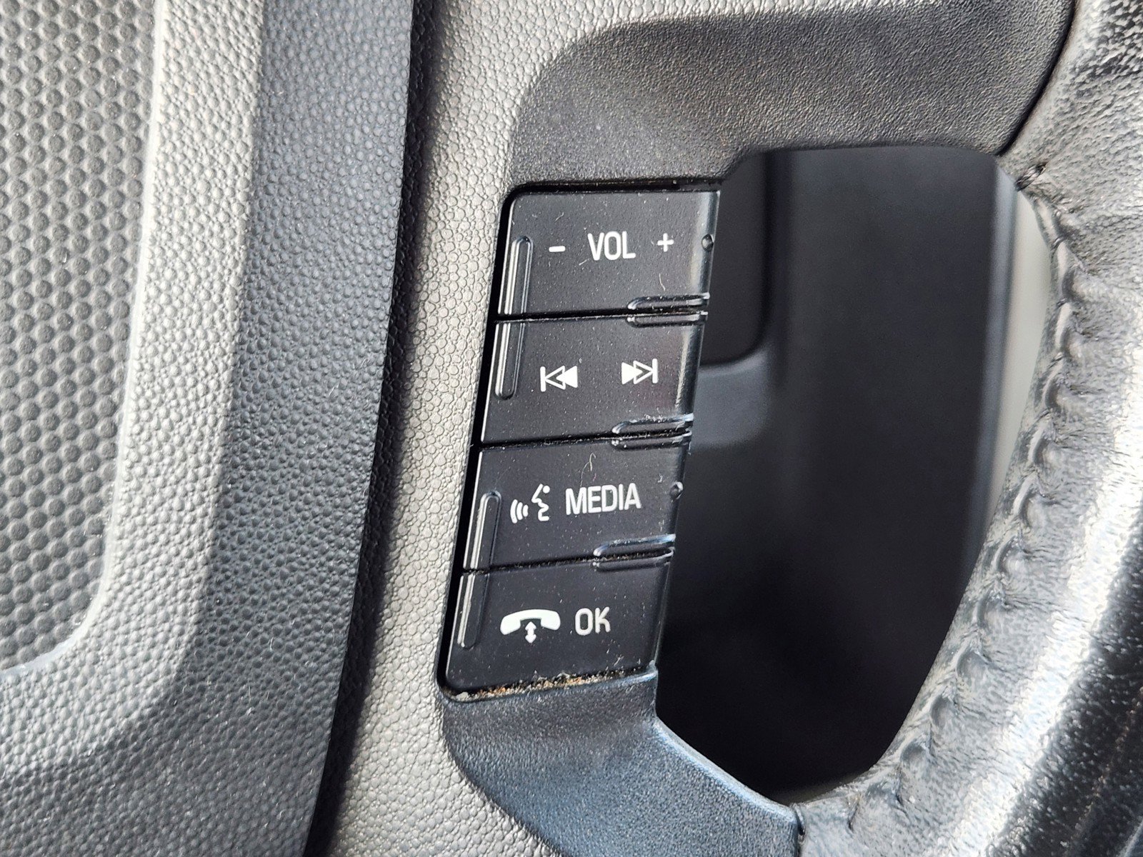 Used 2010 Ford Escape XLT image 21