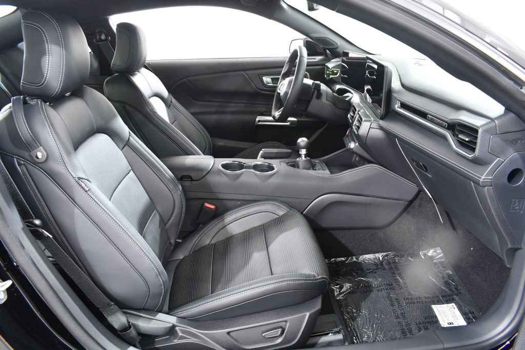 New 2026 Ford Mustang GT Premium w/ GT Performance Package RWD image 10