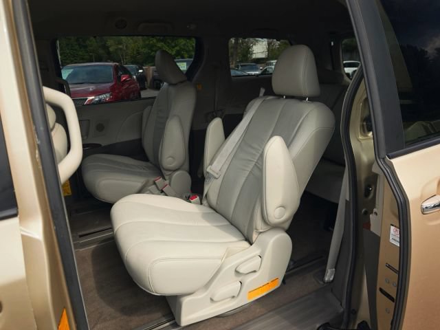 Used 2011 Toyota Sienna XLE w/ XLE Navigation Pkg FWD image 40