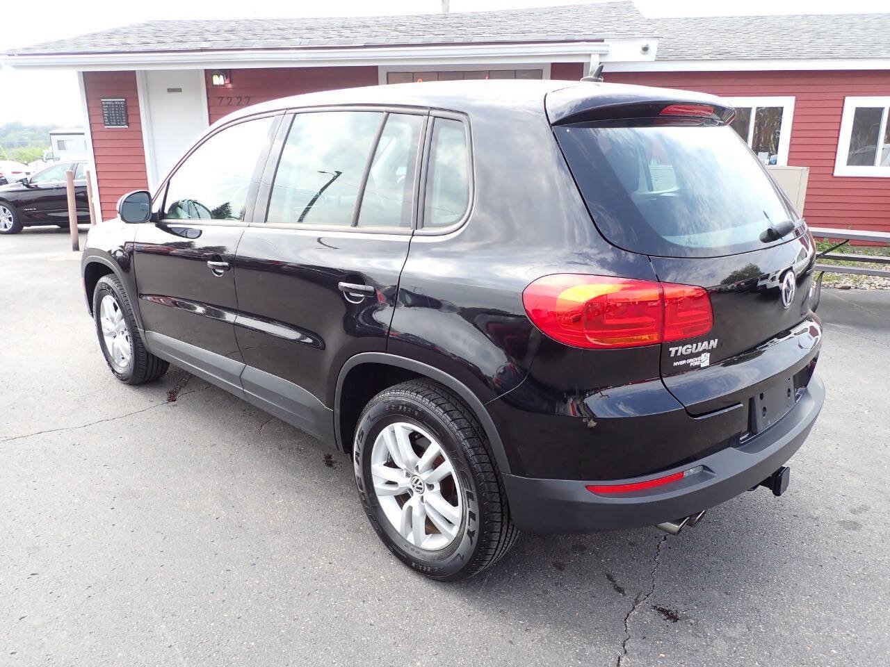 Used 2014 Volkswagen Tiguan S AWD/4WD image 4