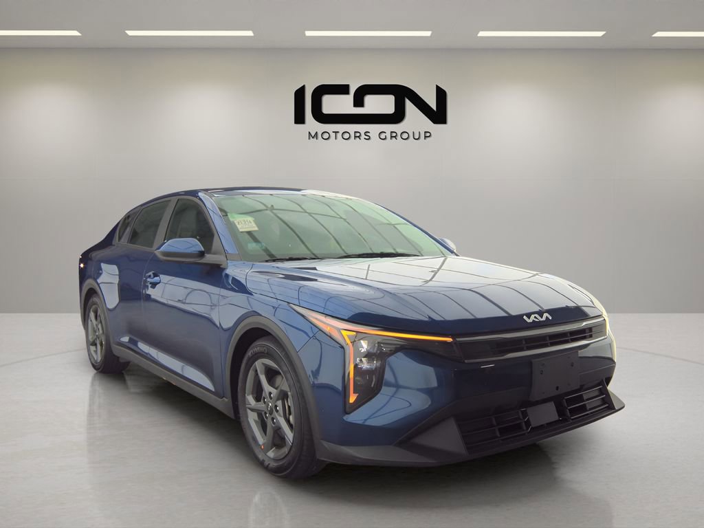 Used 2025 Kia K4 LXS FWD image 4