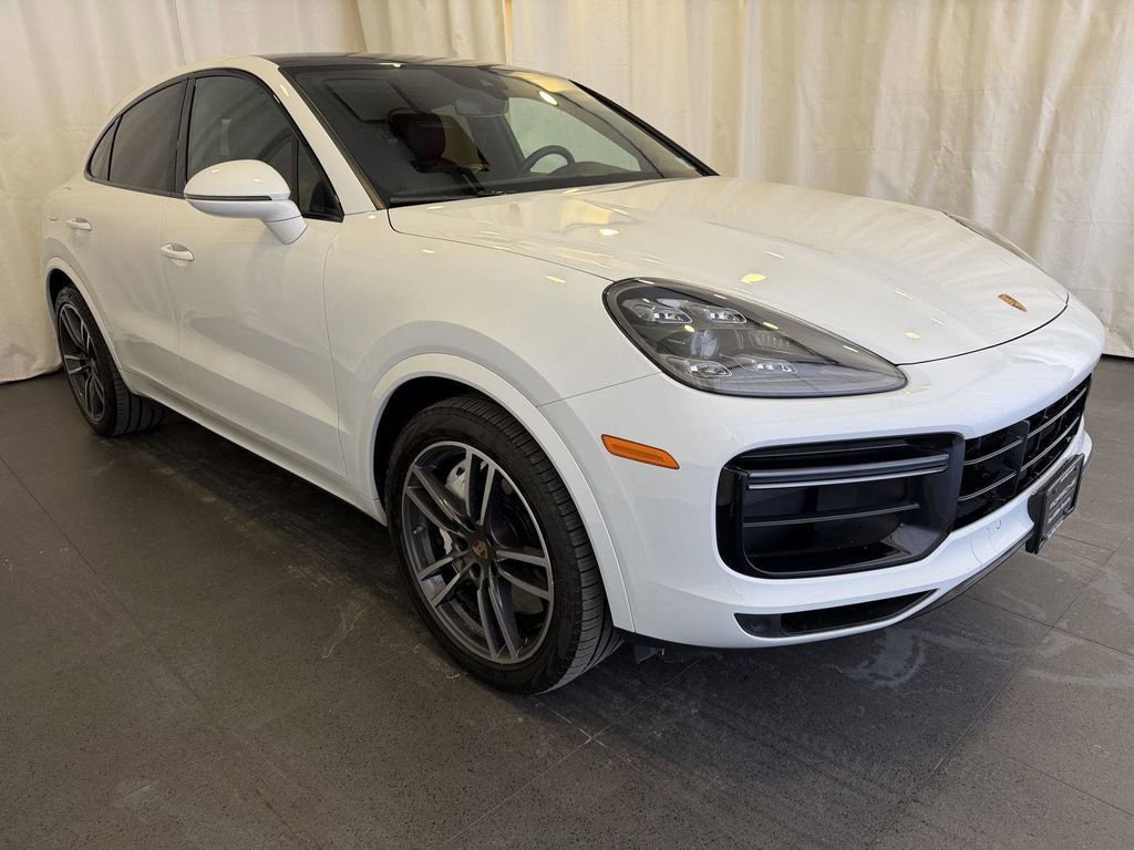 Certified 2023 Porsche Cayenne Turbo AWD/4WD image 7