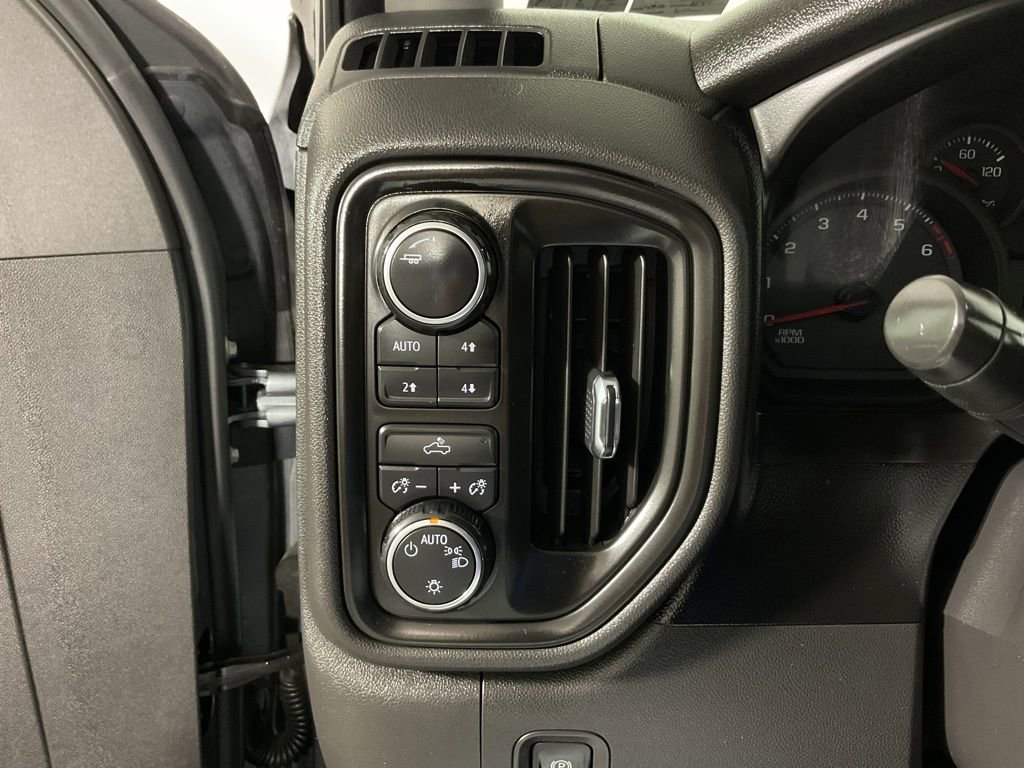Used 2019 Chevrolet Silverado 1500 Custom Trail Boss w/ Custom Convenience Package AWD/4WD image 25