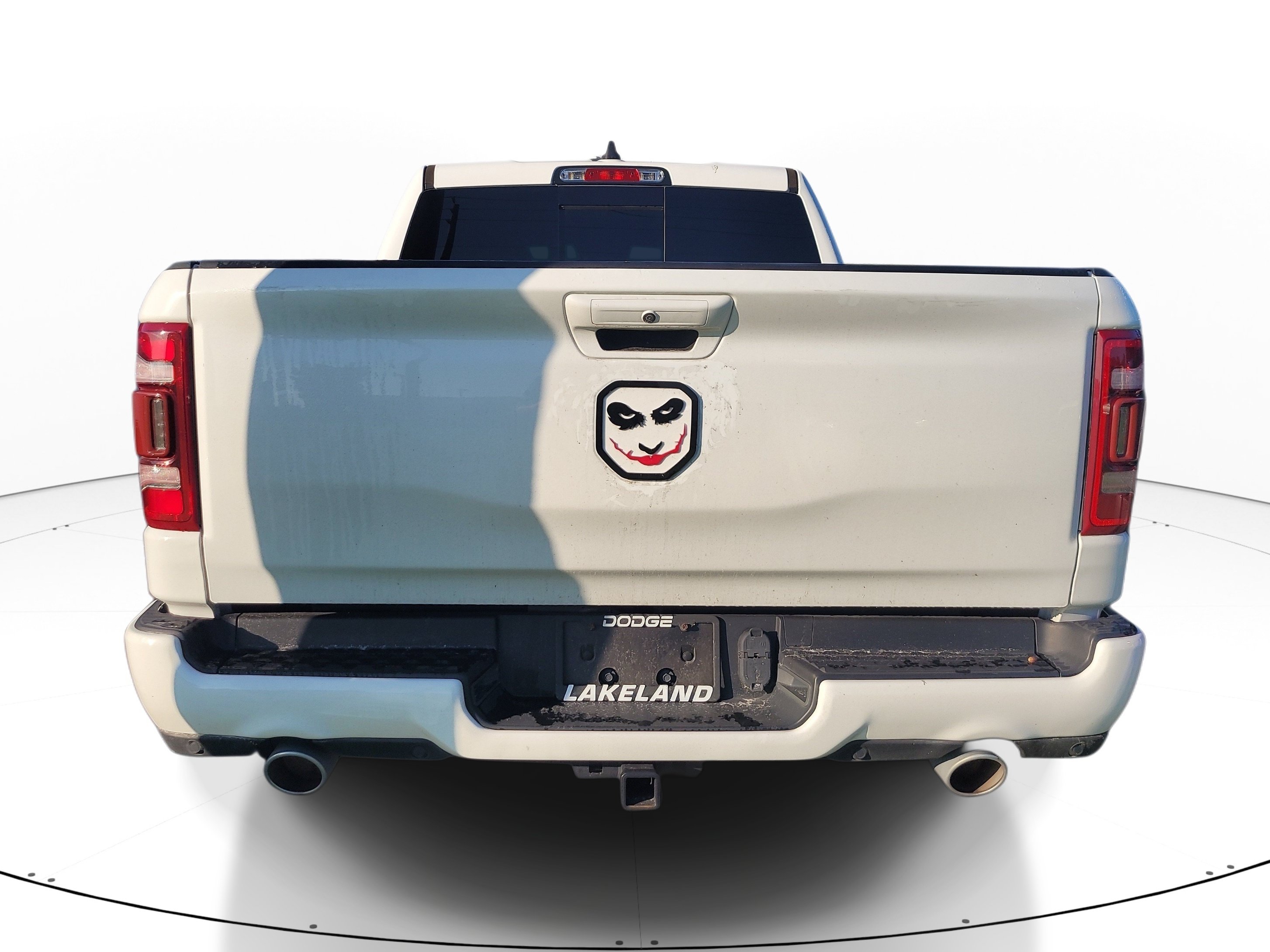 Used 2024 RAM 1500 Laramie AWD/4WD image 5