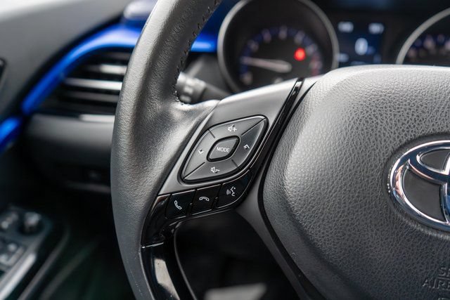 Used 2022 Toyota C-HR XLE FWD image 13