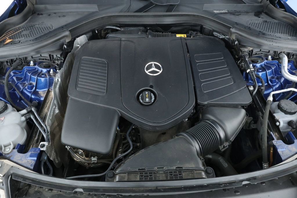 Used 2024 Mercedes-Benz GLC 300 4MATIC w/ AMG Line image 24