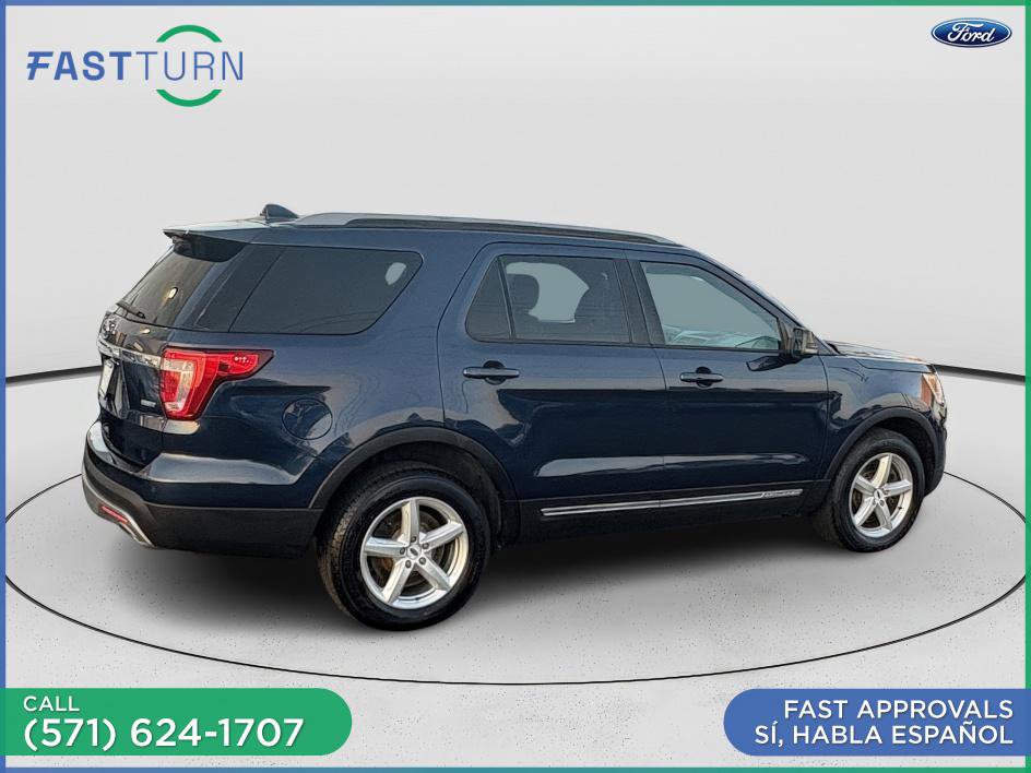 Used 2017 Ford Explorer XLT w/ Equipment Group 202A image 7