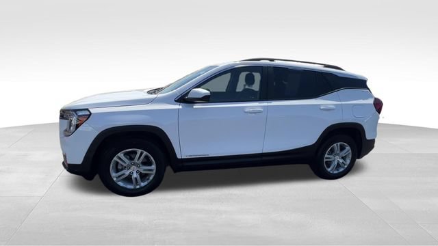 Certified 2023 GMC Terrain SLE w/ Driver Convenience Package FWD image 3