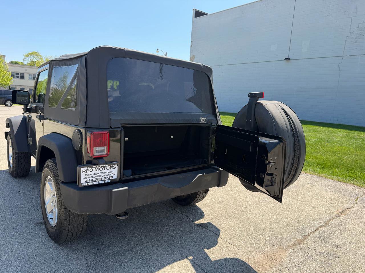 Used 2012 Jeep Wrangler Sport AWD/4WD image 8