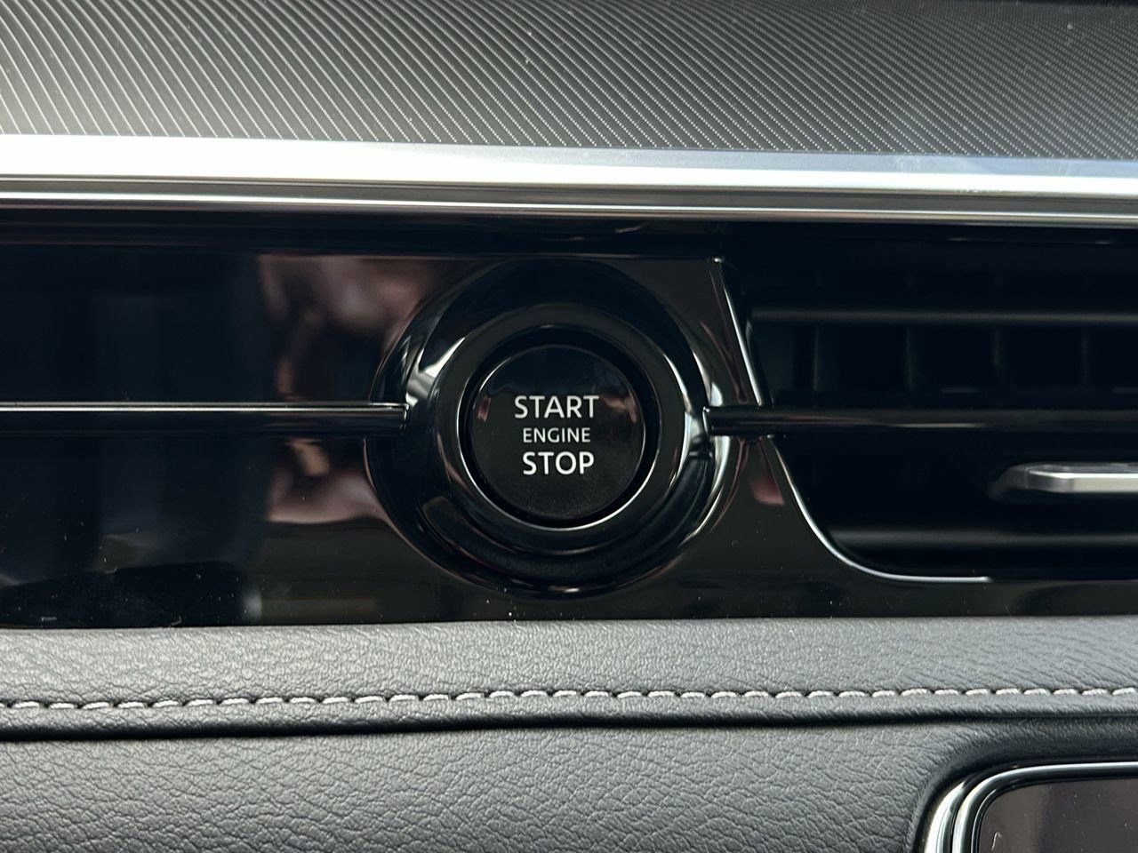 New 2026 INFINITI QX80 Luxe RWD image 17