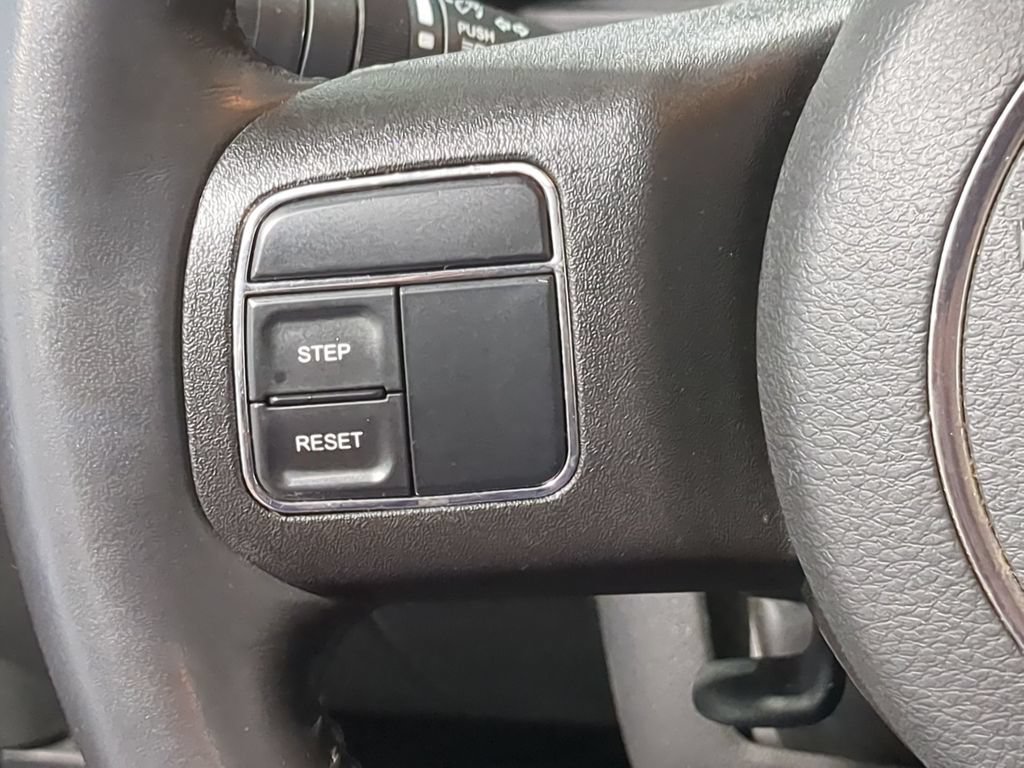 Used 2017 Jeep Patriot High Altitude FWD image 30