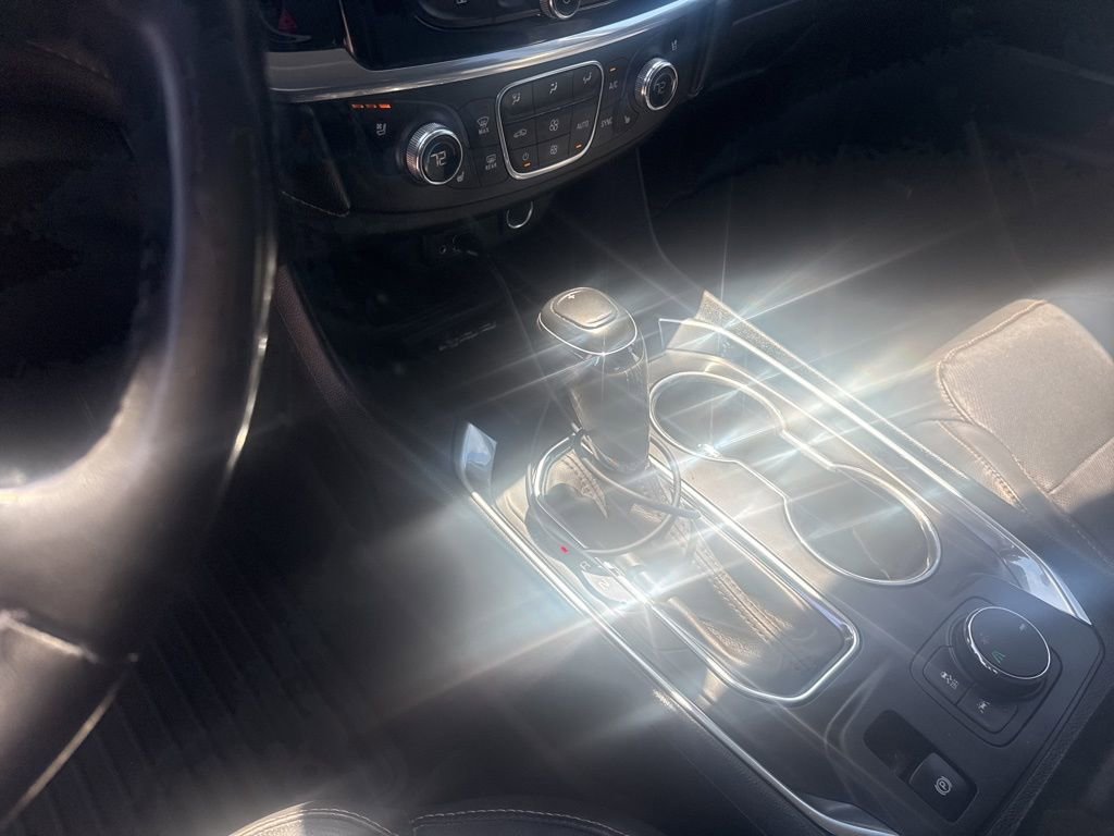 Used 2020 Chevrolet Traverse Premier image 22
