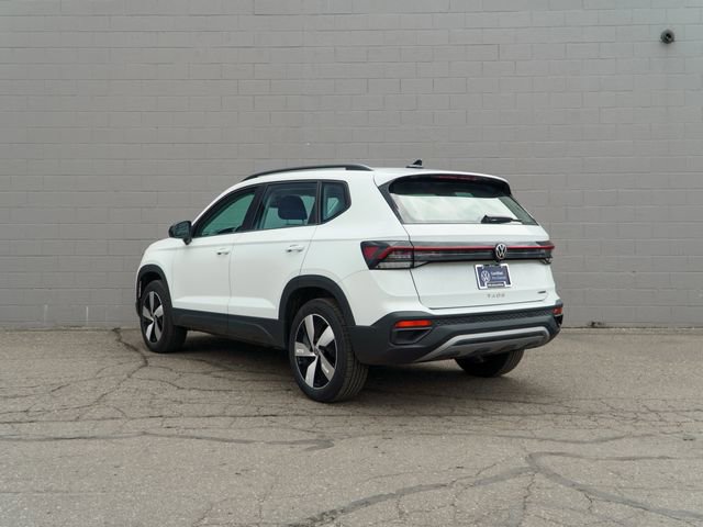 Used 2025 Volkswagen Taos S AWD/4WD image 3
