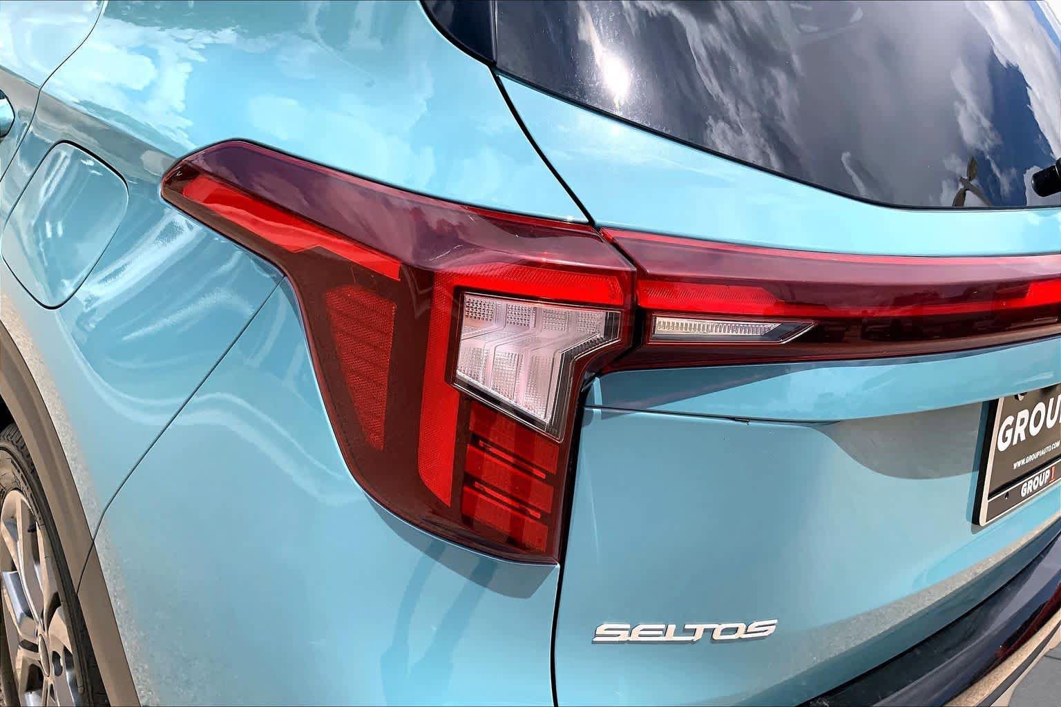 Used 2024 Kia Seltos S AWD/4WD image 32
