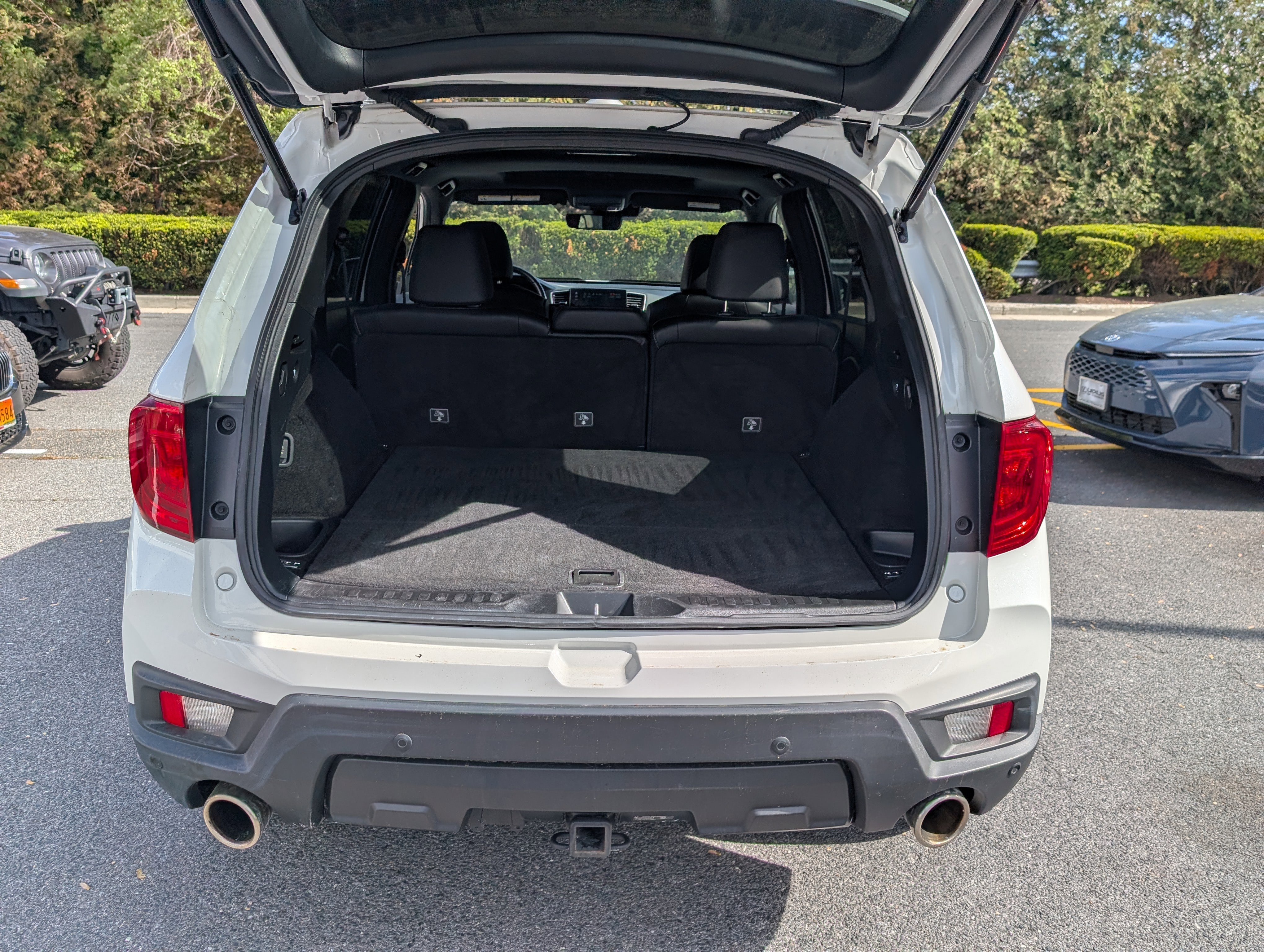 Used 2023 Honda Passport EX-L image 12