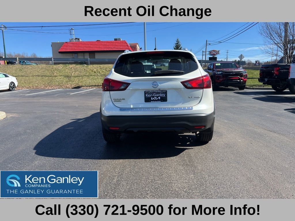 Used 2017 Nissan Rogue Sport SL image 11