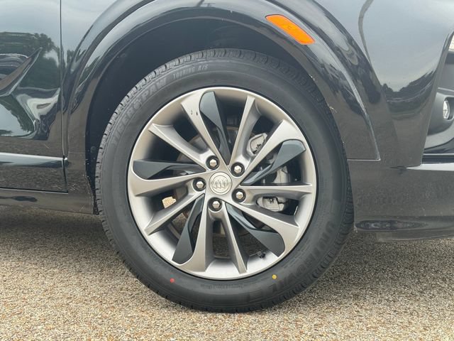 Used 2022 Buick Encore GX Select w/ Sport Touring Package FWD image 2