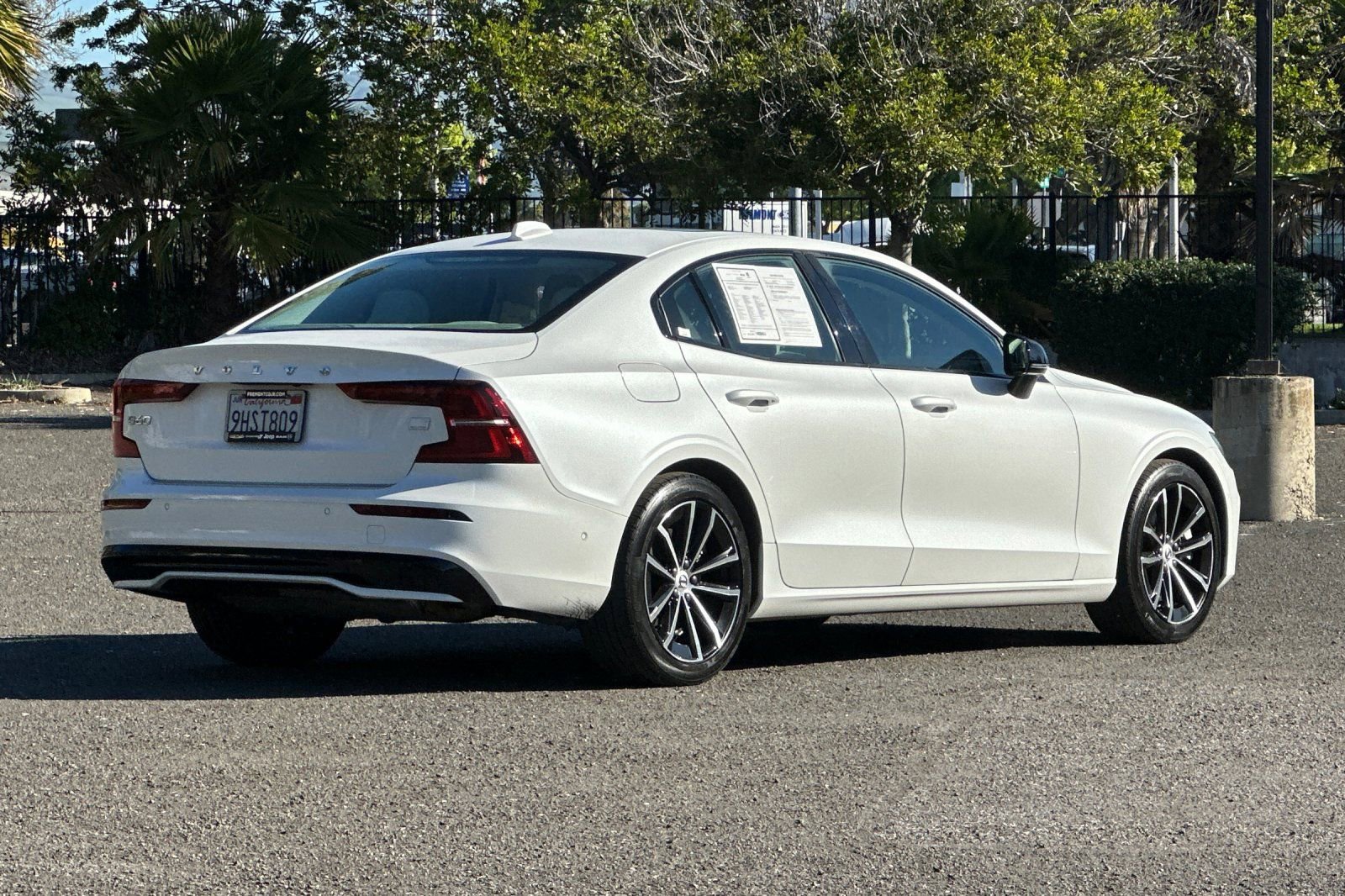 Used 2023 Volvo S60 T8 Plus AWD/4WD video 3