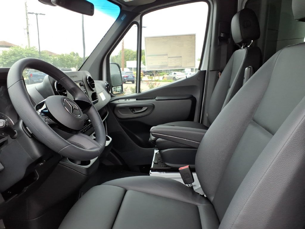 New 2026 Mercedes-Benz Sprinter 2500 image 14