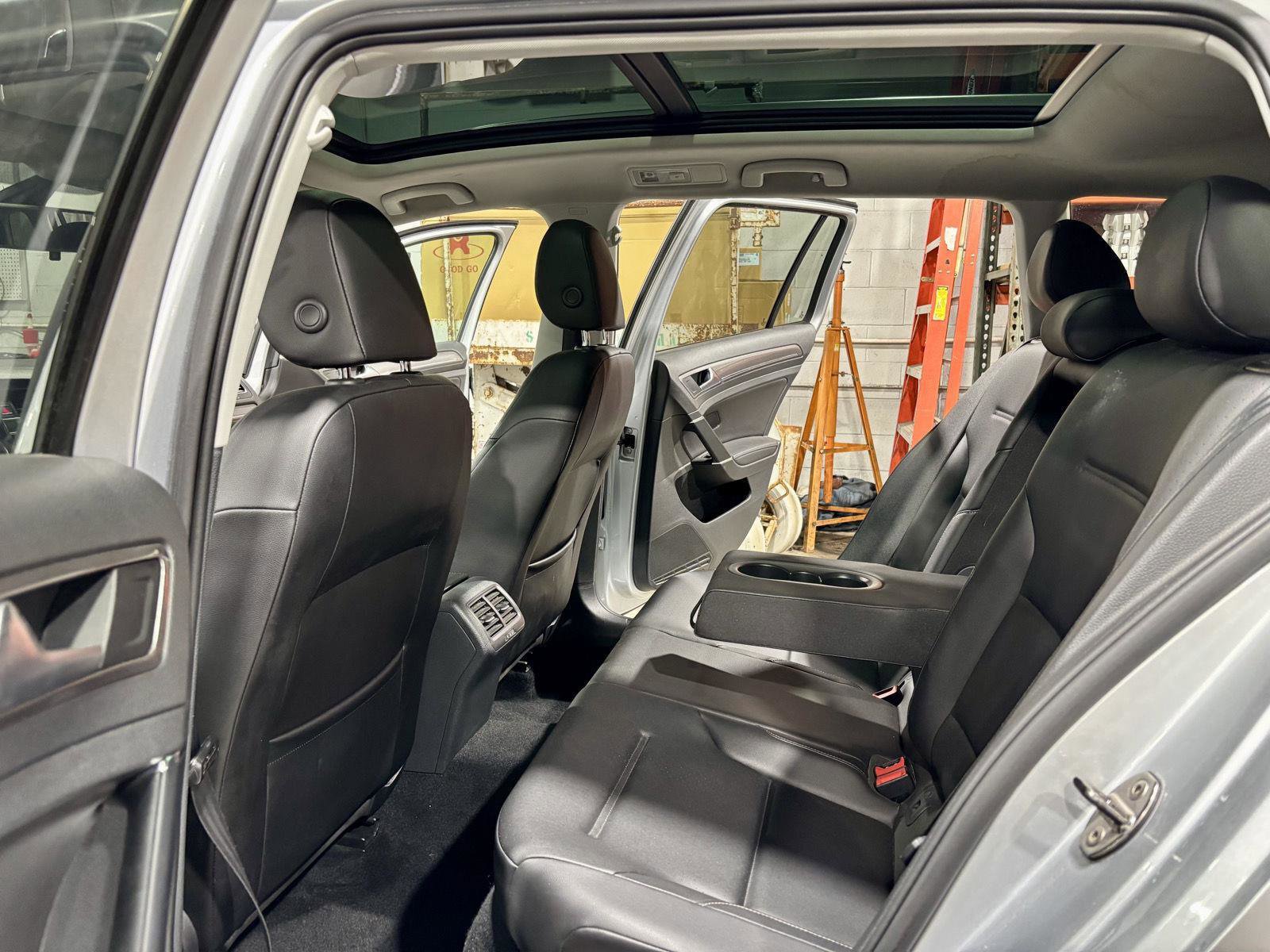 Used 2017 Volkswagen Golf Alltrack SE image 14