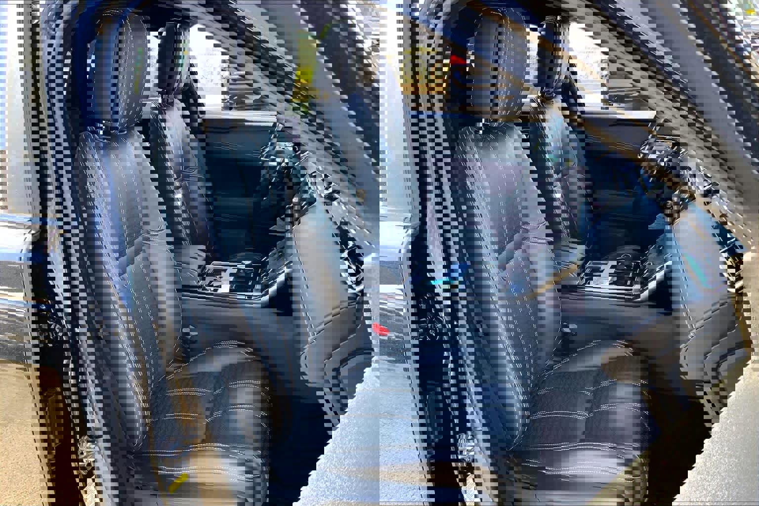 Used 2020 Land Rover Range Rover Velar R-Dynamic HSE image 8