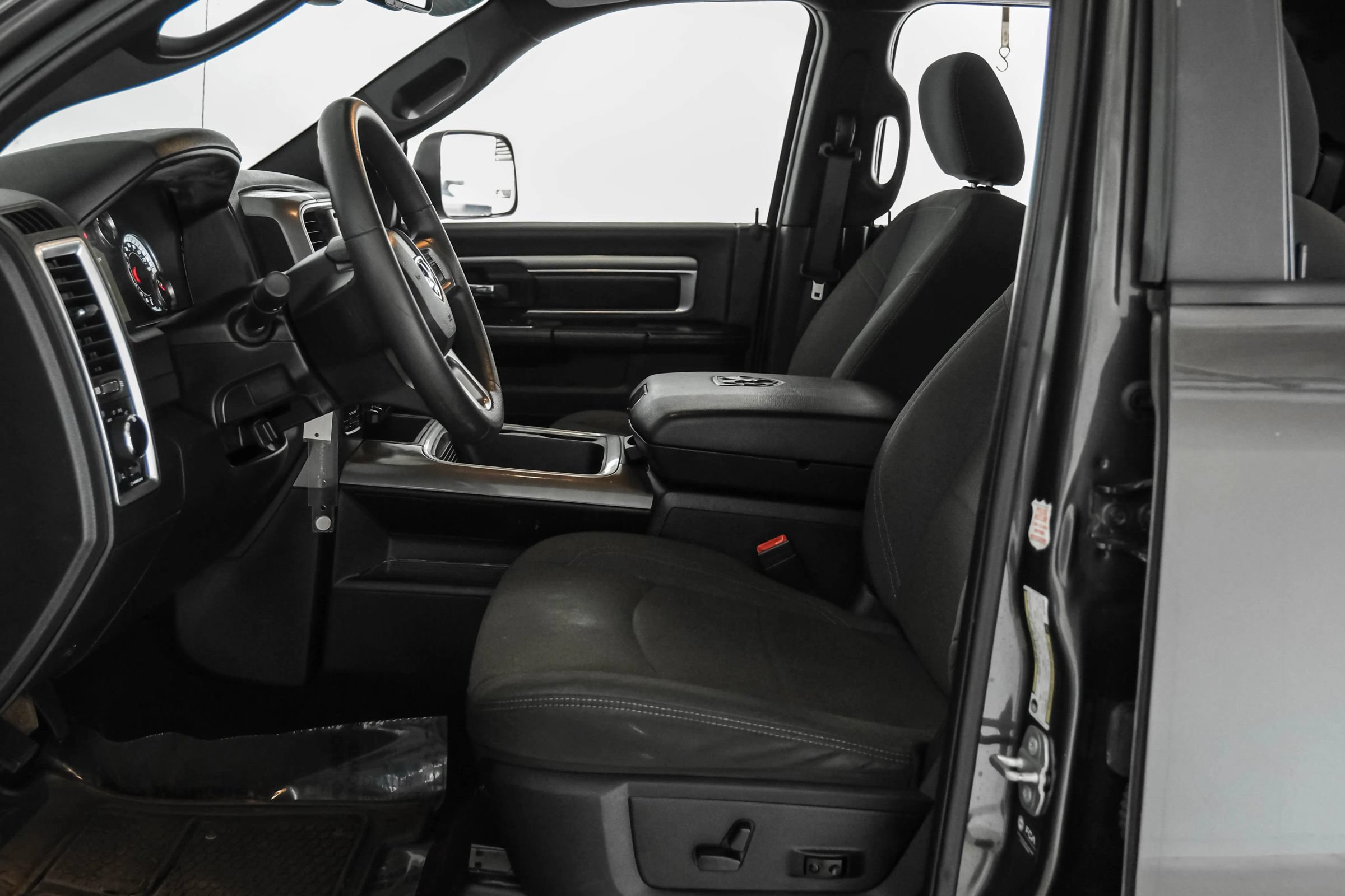 Used 2022 RAM 1500 Warlock w/ Electronics Group AWD/4WD image 3