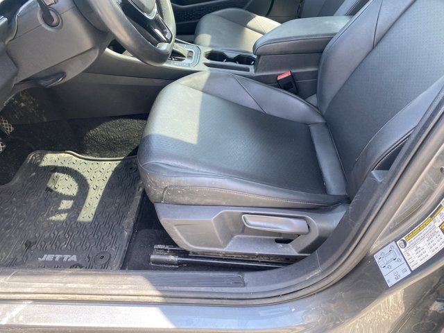 Used 2020 Volkswagen Jetta S image 16