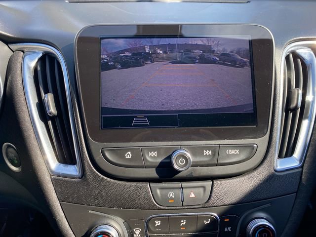 Used 2021 Chevrolet Malibu LT image 27