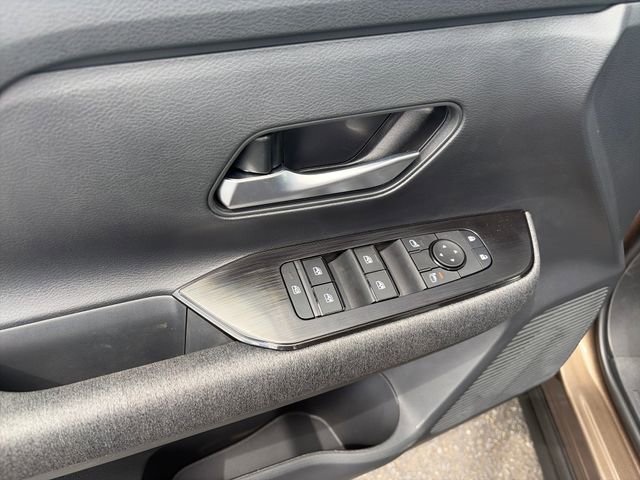 New 2026 Nissan Kicks SV w/ Cold Weather Package FWD image 17