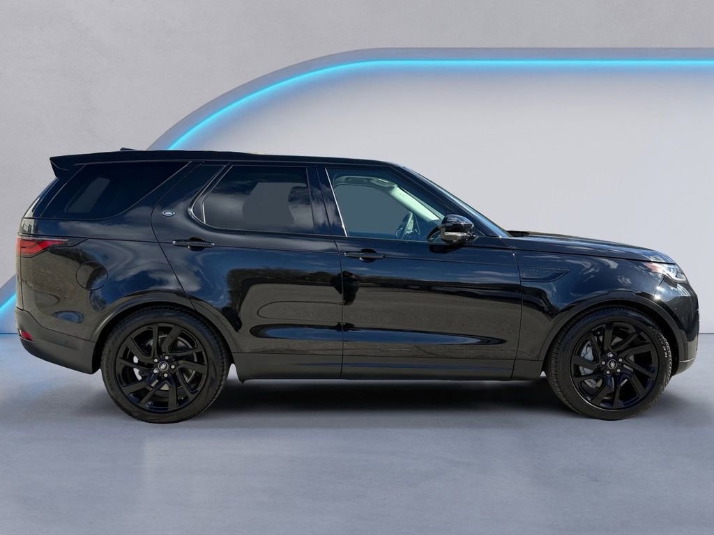 Used 2024 Land Rover Discovery S image 5