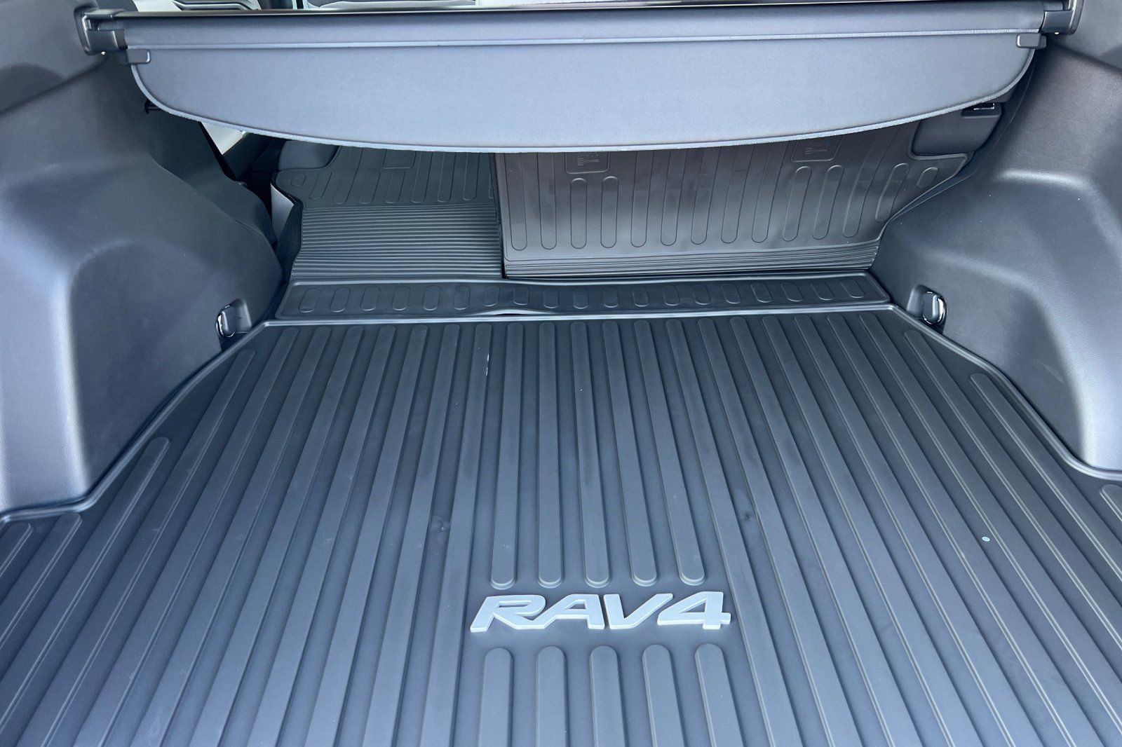 New 2025 Toyota RAV4 XLE w/ Convenience Package image 12