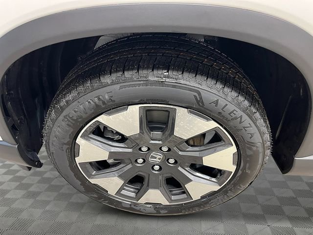 New 2026 Honda Pilot Touring image 11