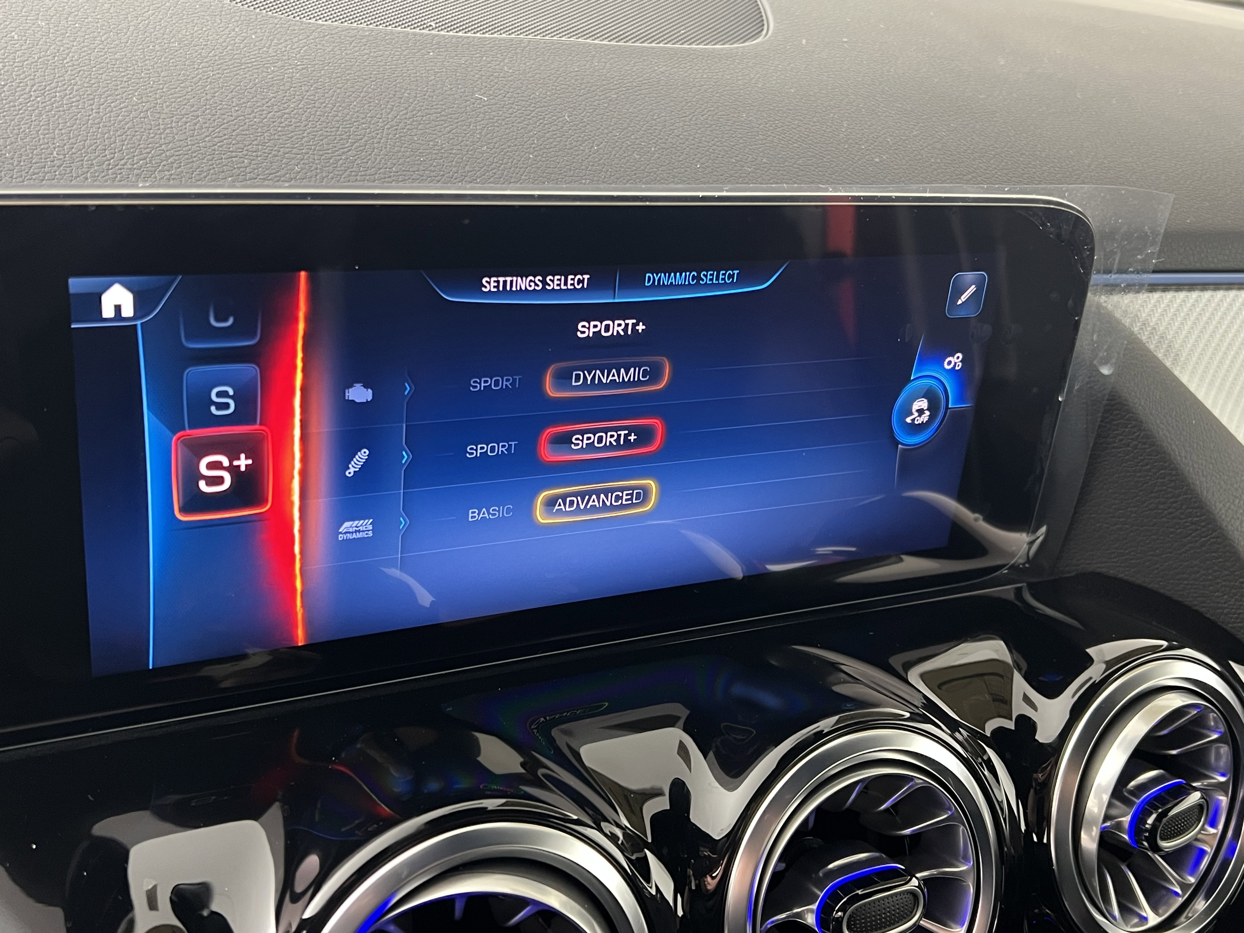 New 2025 Mercedes-Benz GLA 35 AMG 4MATIC image 33