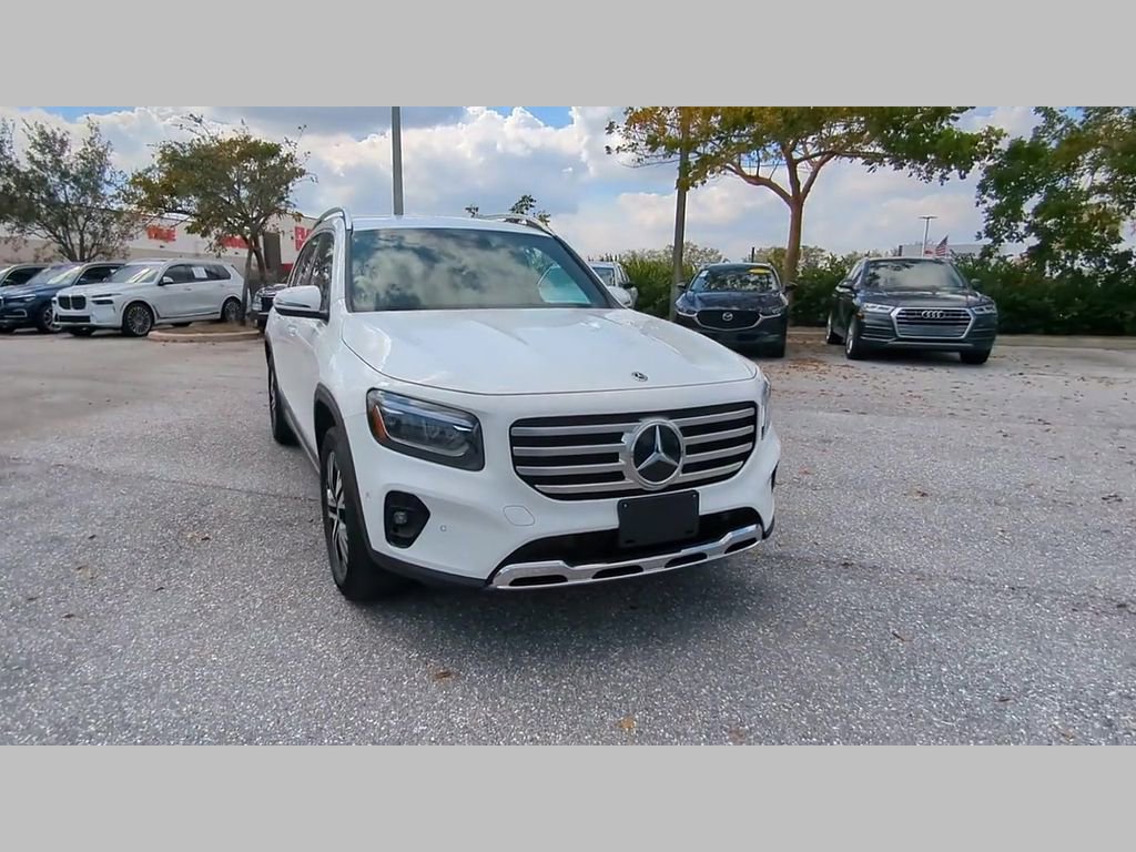 Used 2025 Mercedes-Benz GLB 250 4MATIC image 19