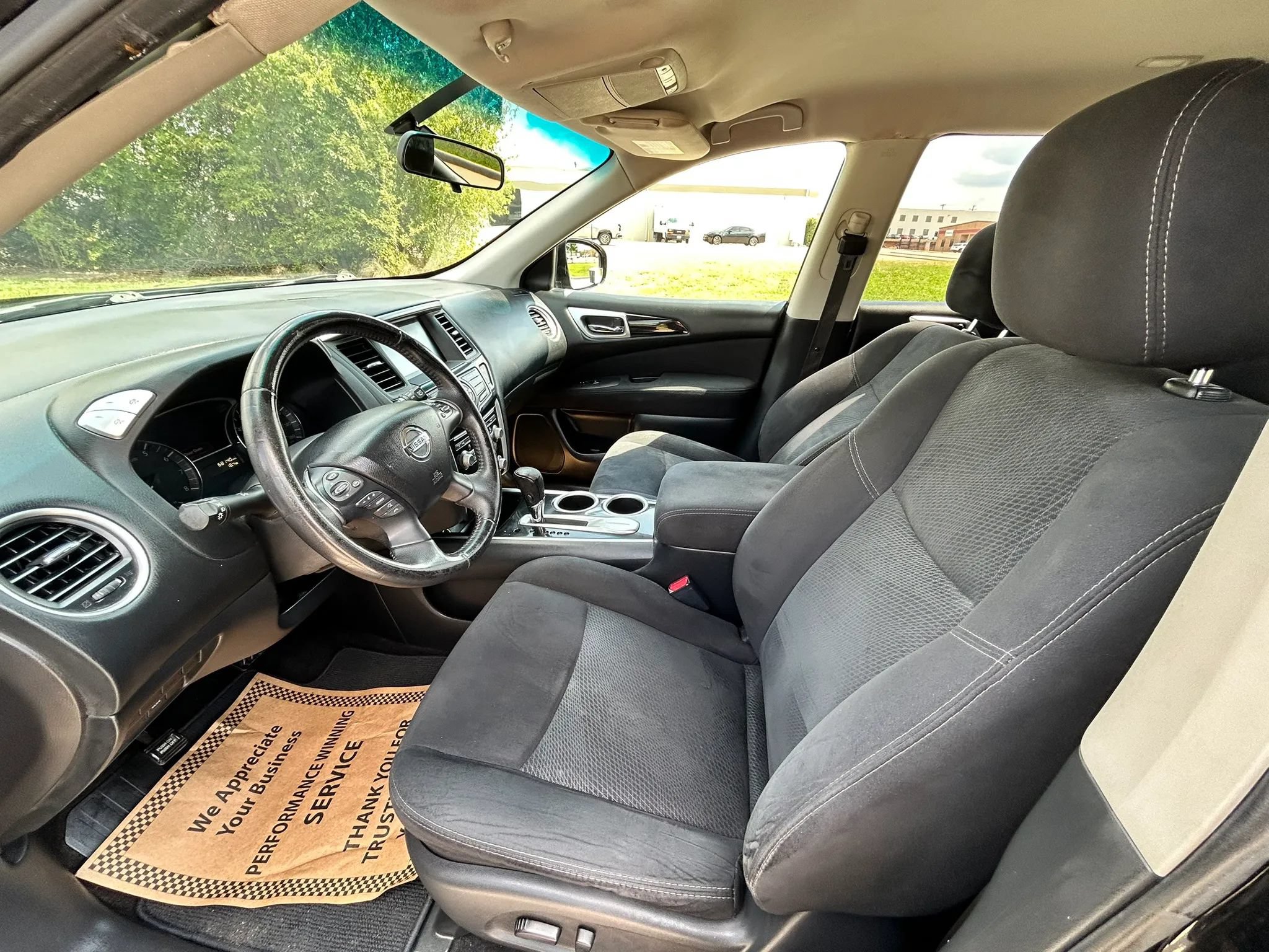Used 2014 Nissan Pathfinder SV w/ Trailer Tow Package FWD image 12